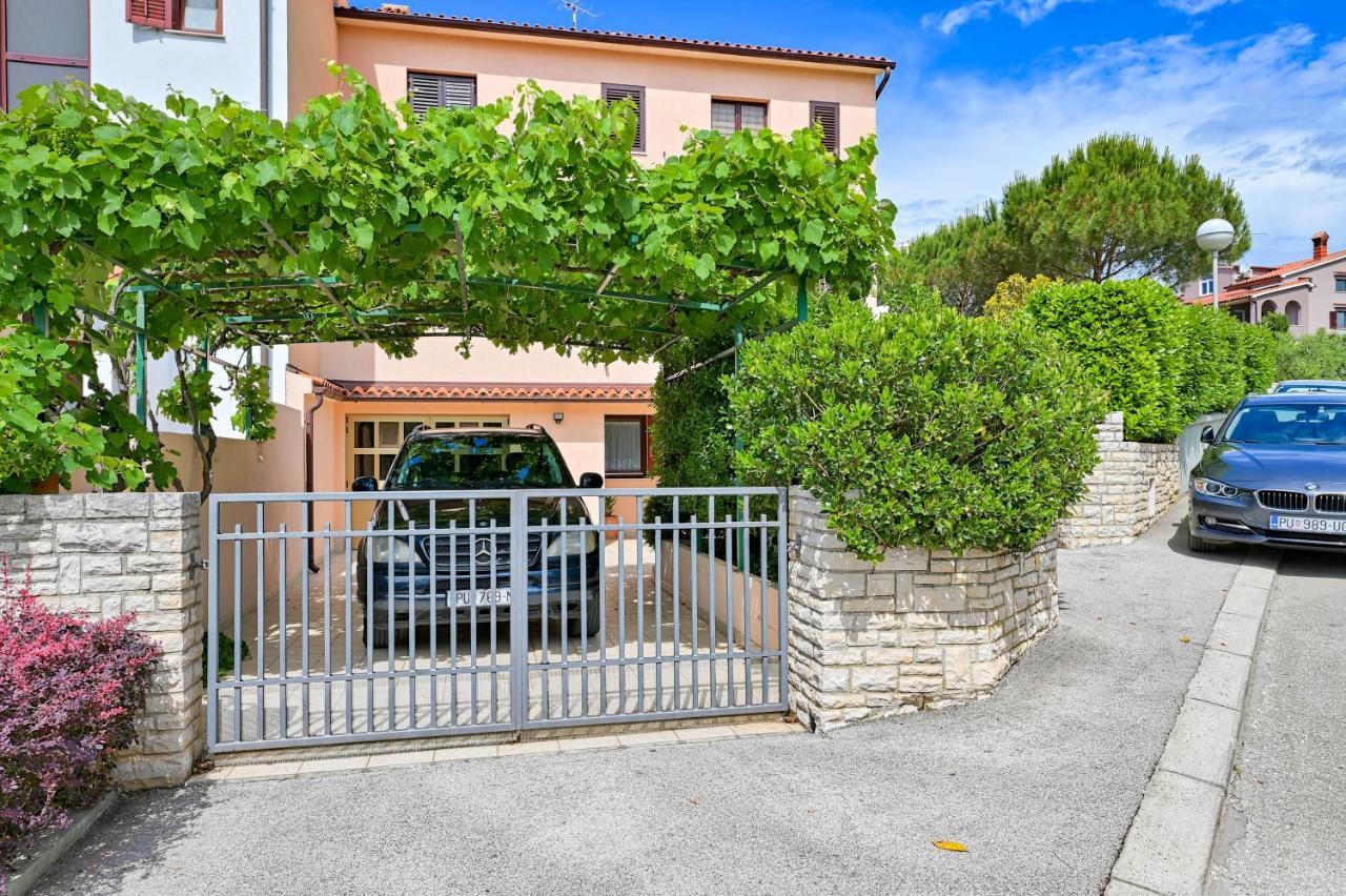 Iby Apartment Pula Exterior photo